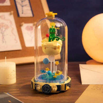 Building Brick Figure, Le Petit Prince - On the Planet